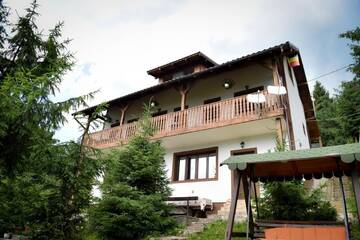 Фото номера Дом с 3 спальнями Гостевой дом Casa Edy г. Колибица 4